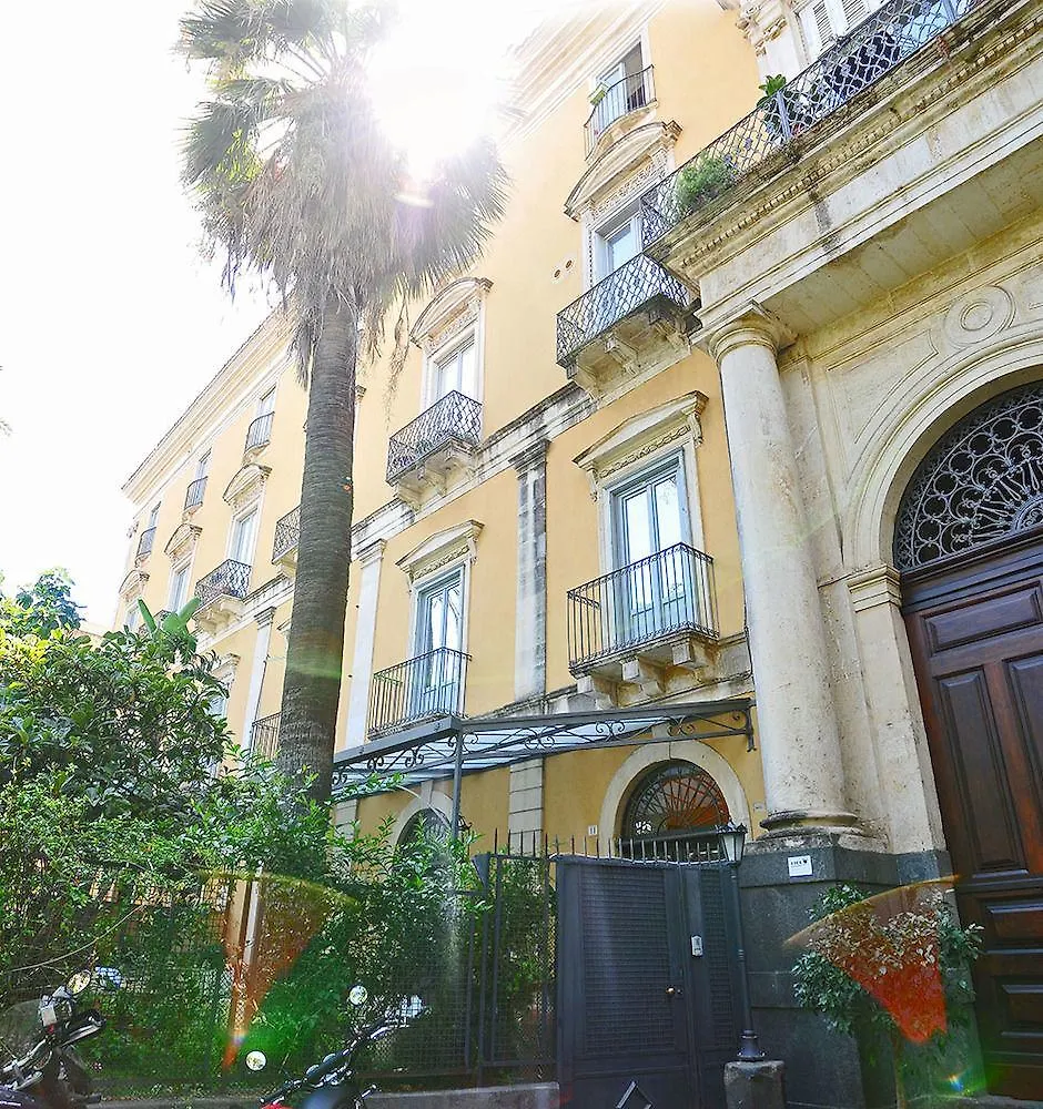 Il Giardino Falcone Catánia 3*,